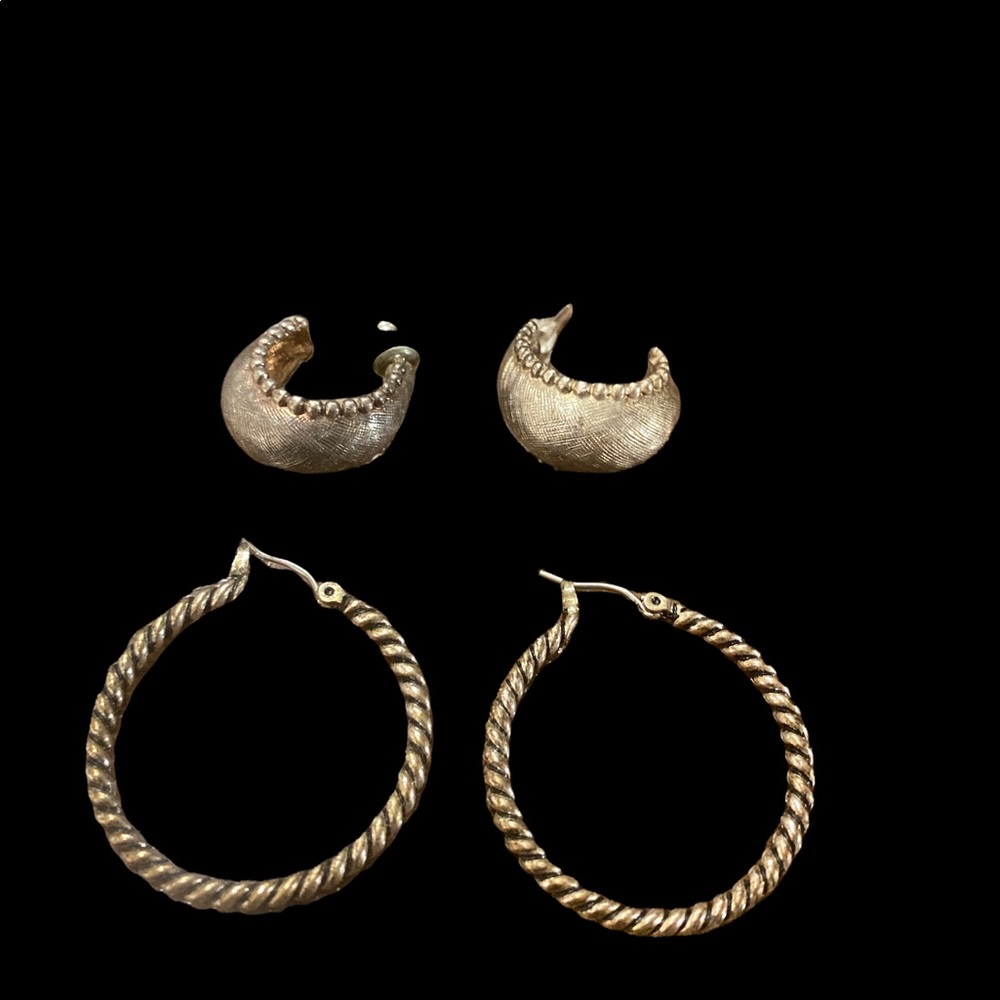 2 pair silver hoops 210